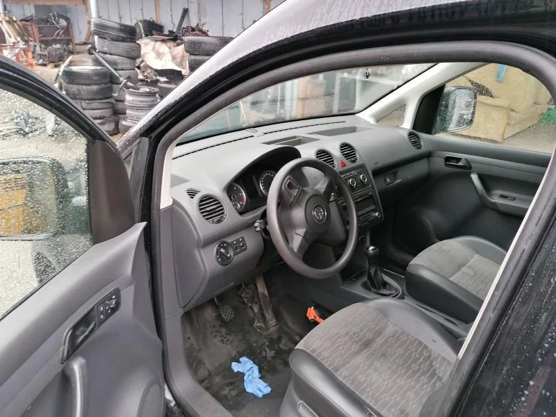 VW Caddy 1.6 TDI НА ЧАСТИ, снимка 10 - Автомобили и джипове - 47534885