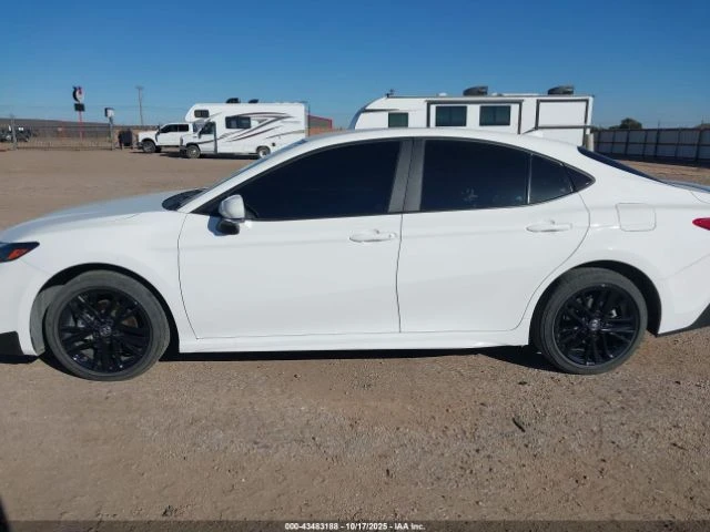 Toyota Camry, снимка 14 - Автомобили и джипове - 53225417