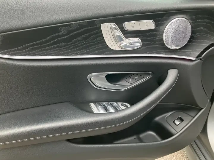Mercedes-Benz E 300 AMG* 4MATIC* Burmester* Magno Matte, снимка 12 - Автомобили и джипове - 55990257