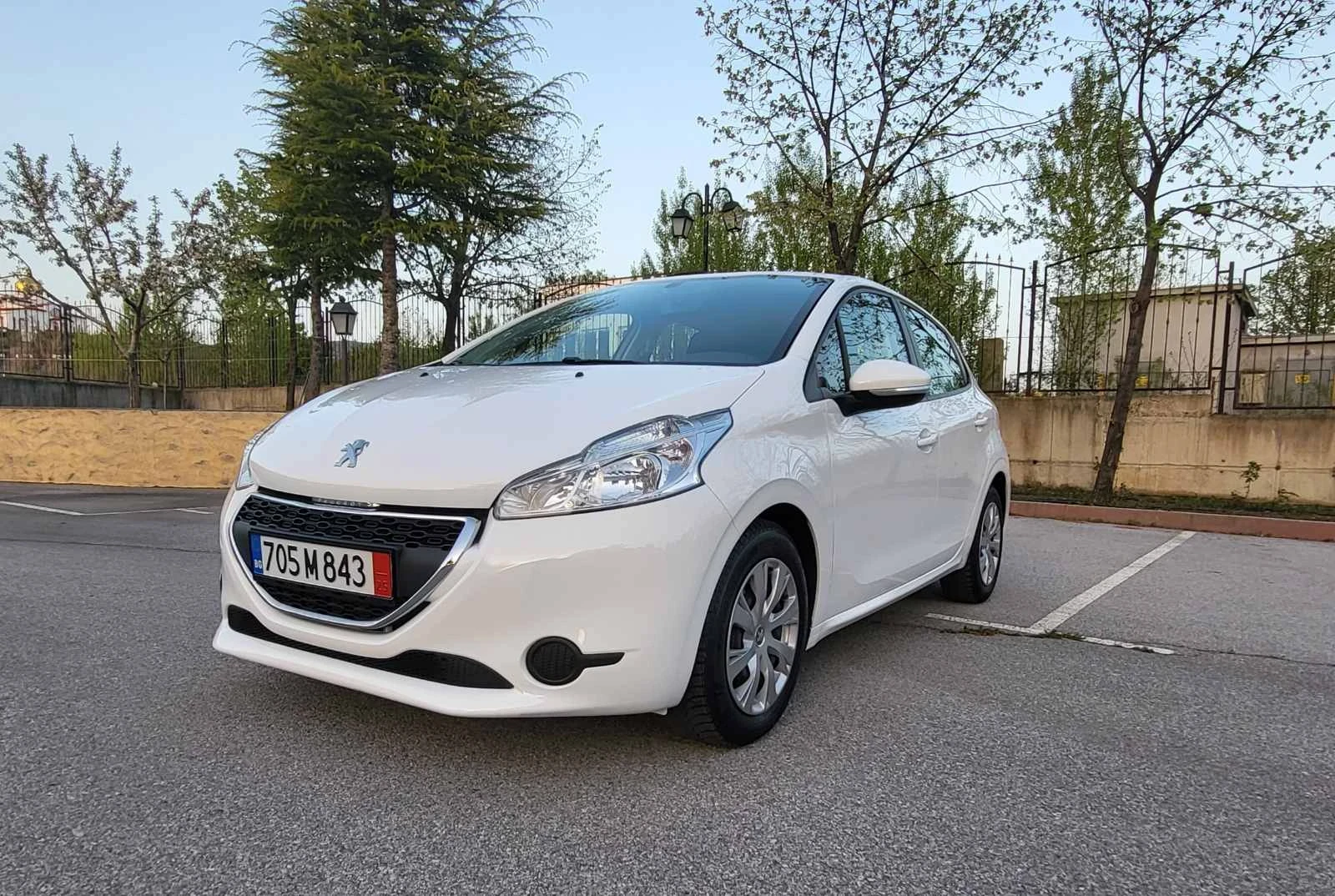 Peugeot 208 1.2 VTI - изображение 4
