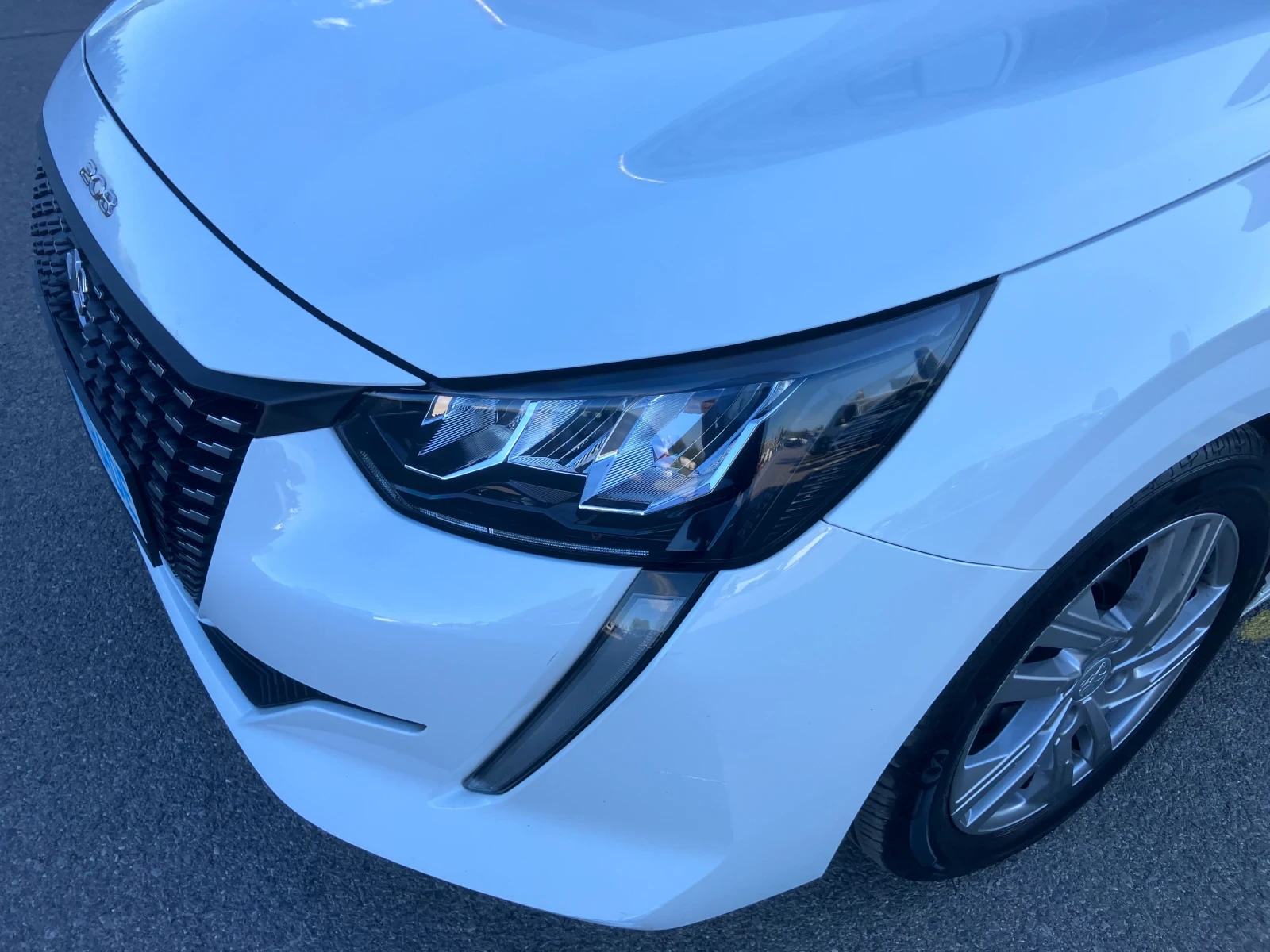 Peugeot 208 1.2i-Allure-e6d | Mobile.bg — изображение 14