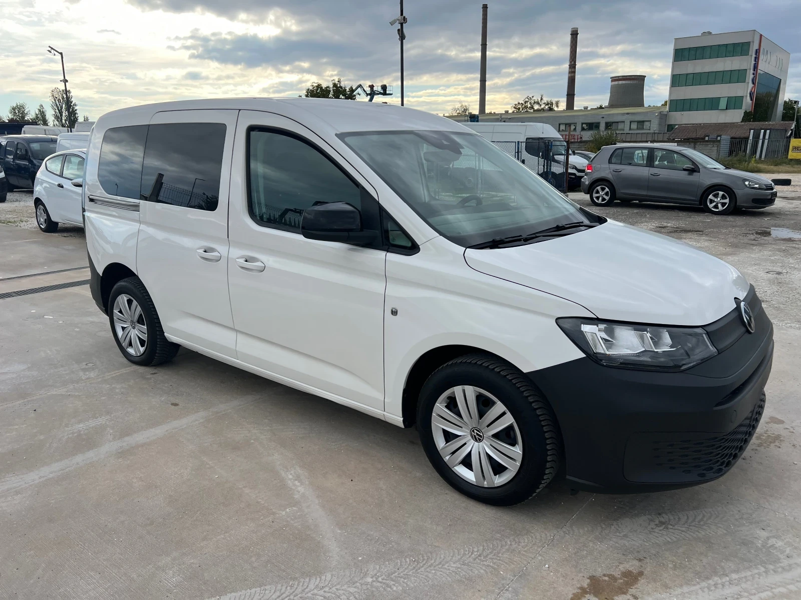 VW Caddy 2.0тди-клима-пътнически - изображение 3