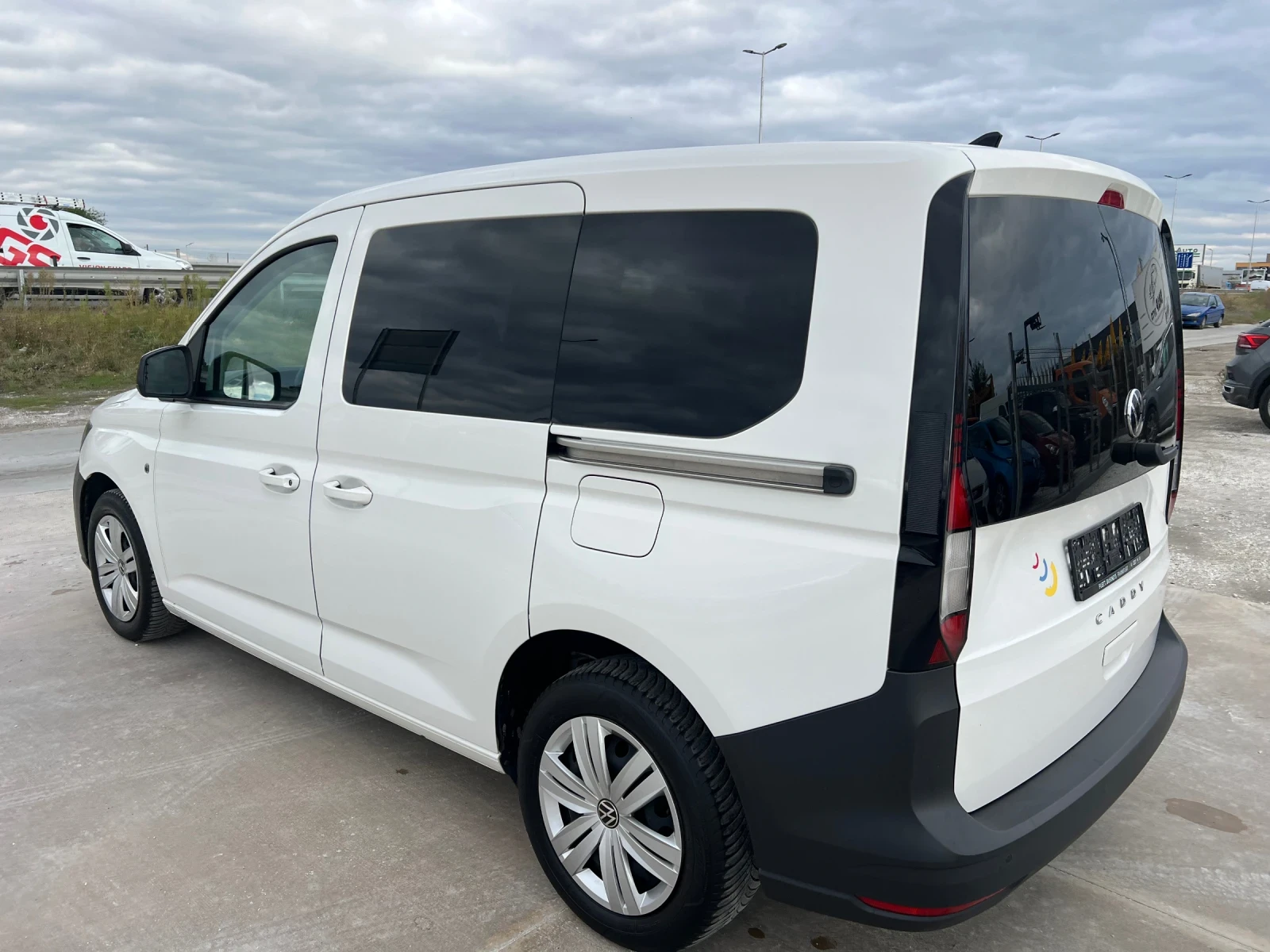 VW Caddy 2.0тди-клима-пътнически - изображение 6