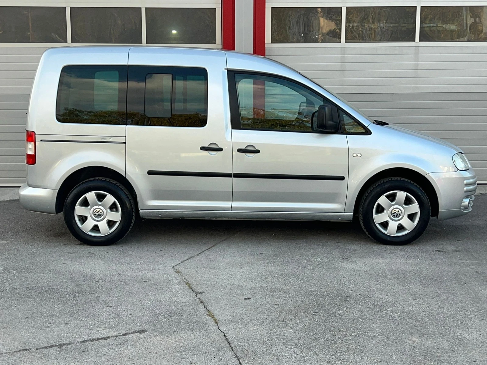 VW Caddy 1.9TDI LIFE KLIMATIK ЛИЗИНГ!!! - изображение 6