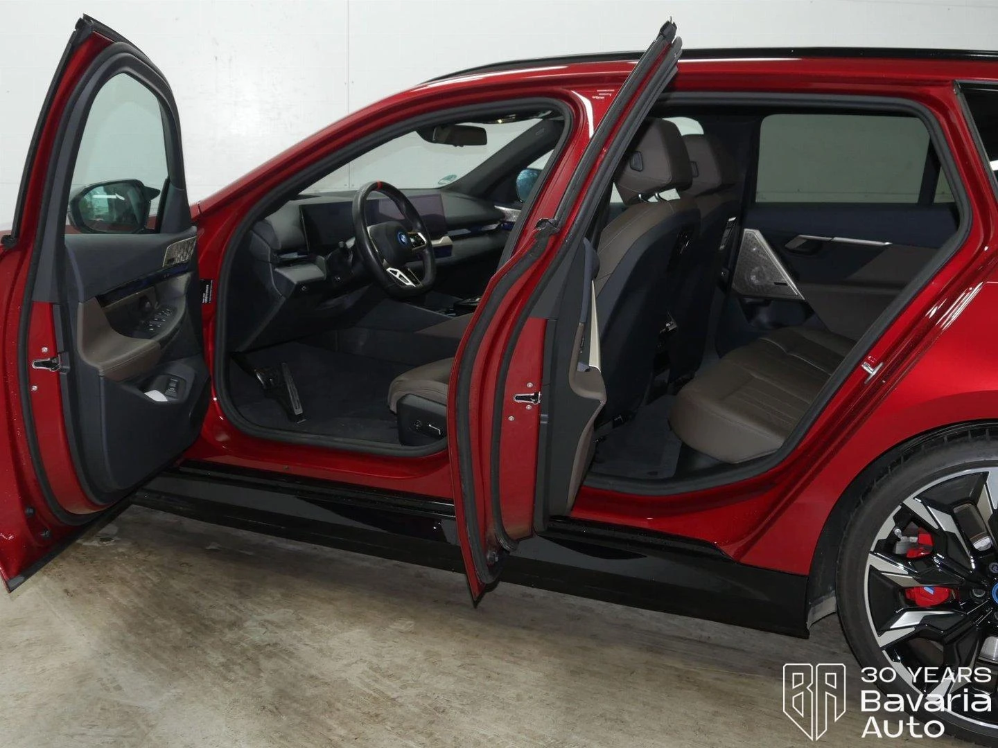 BMW i5 M60 xDrive Touring - изображение 5