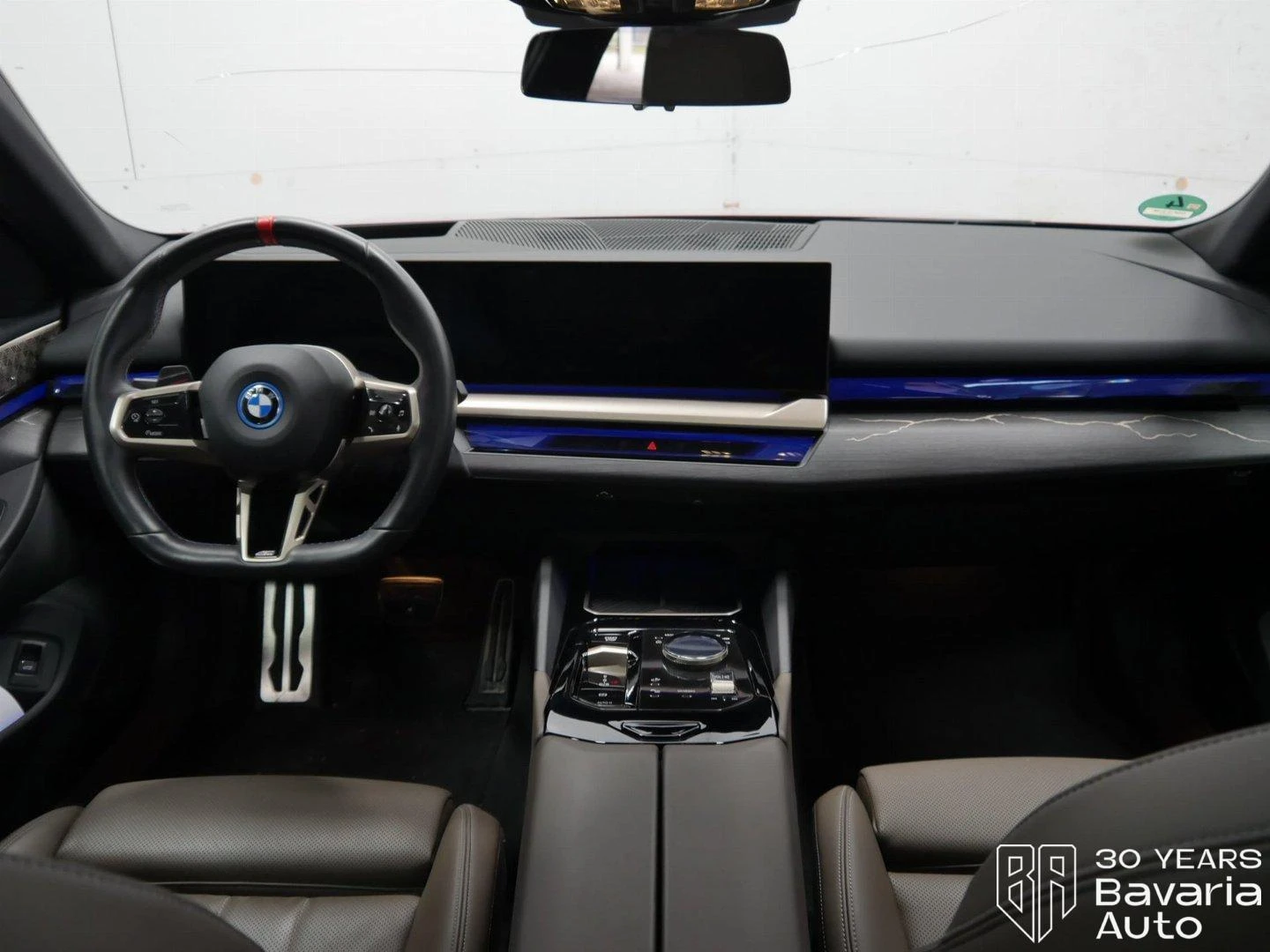 BMW i5 M60 xDrive Touring - изображение 7