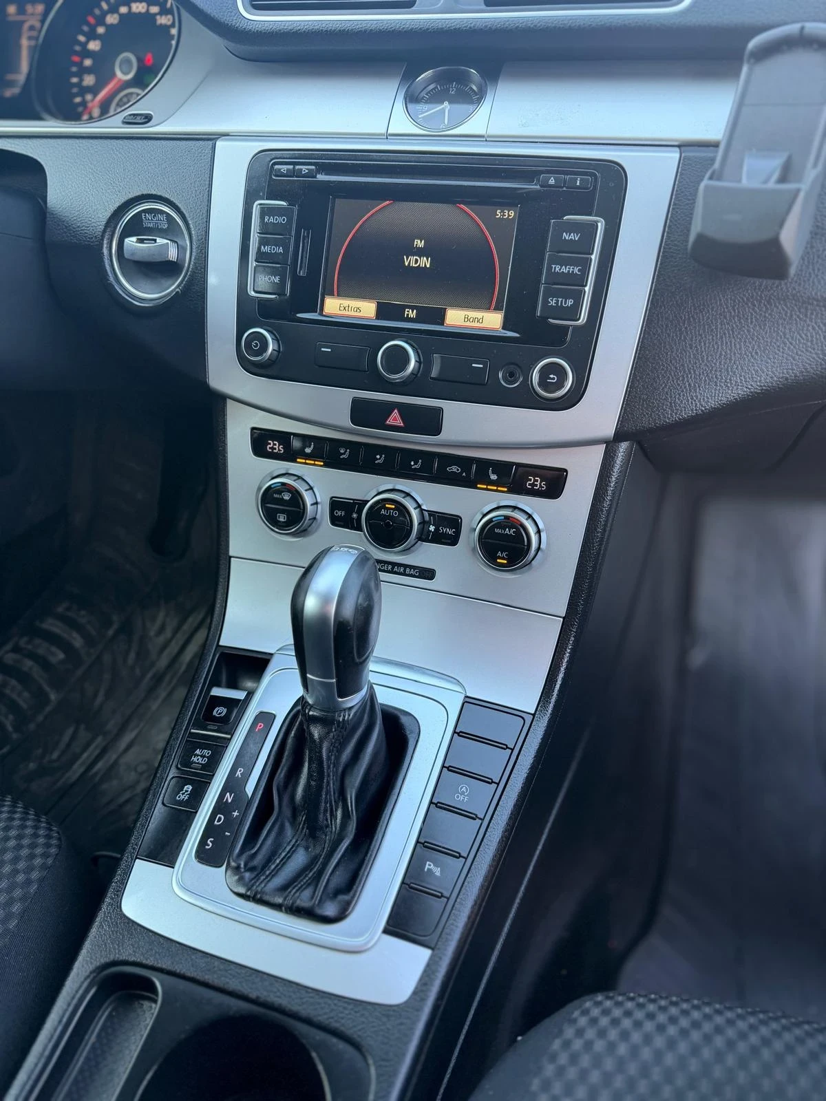 VW Passat 20 140 автоматик, снимка 9 - Автомобили и джипове - 53908727