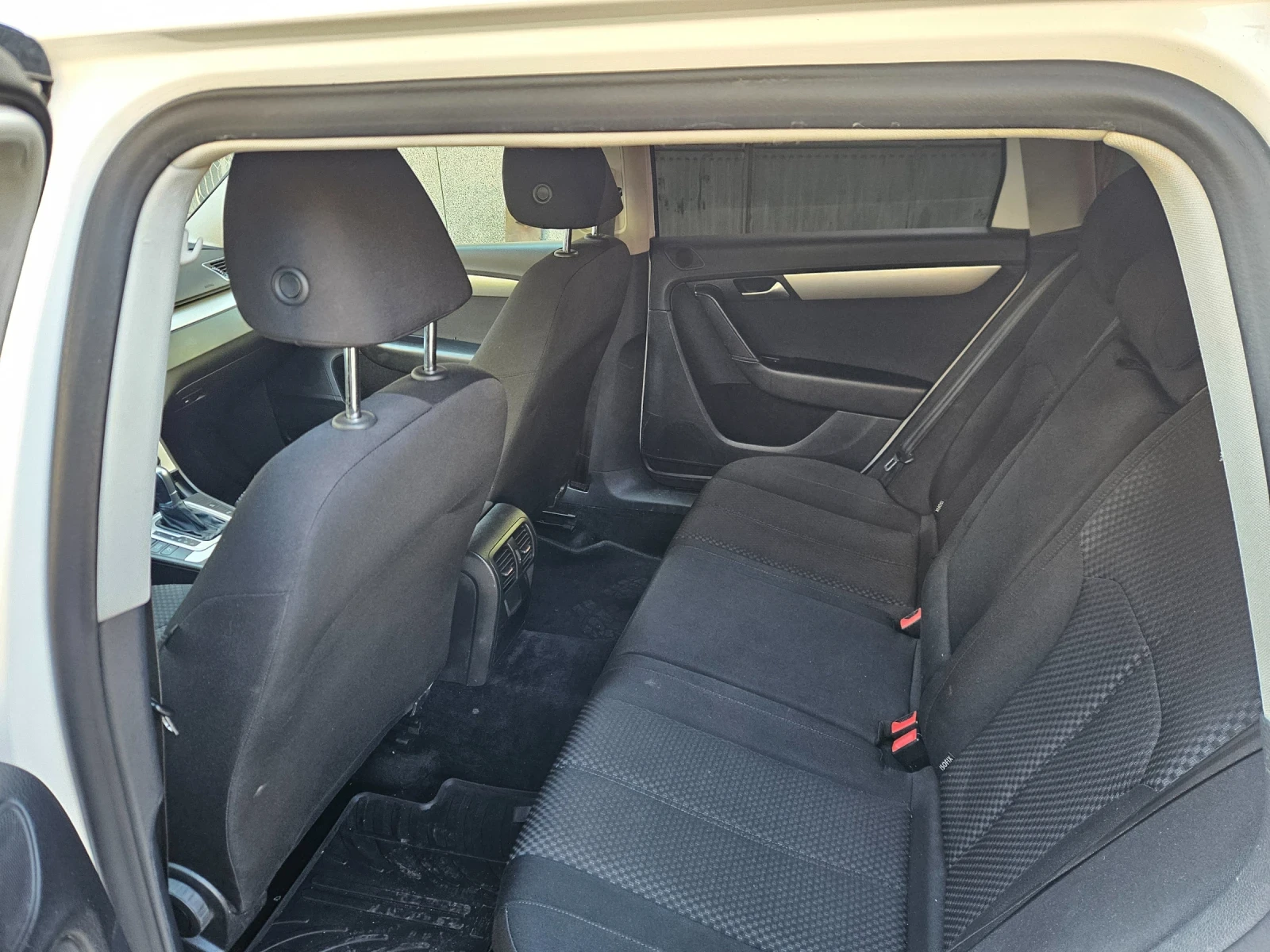 VW Passat 20 140 автоматик, снимка 16 - Автомобили и джипове - 53908727