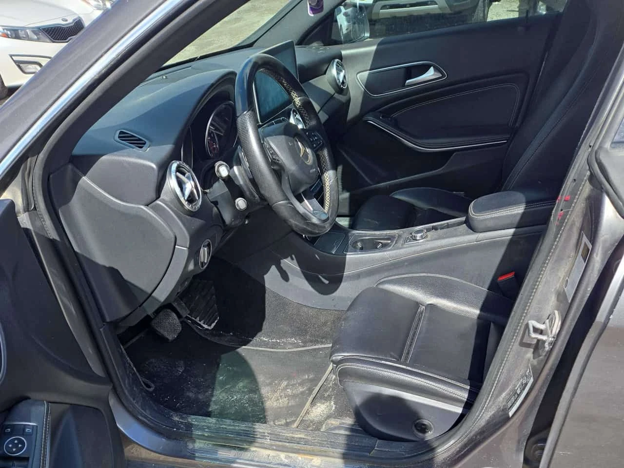 Mercedes-Benz CLA 250 АМГ ОПТИКА/CARFAX /ПОДГРЕВ/ТОП ДЖАНТИ/, снимка 6 - Автомобили и джипове - 54011281