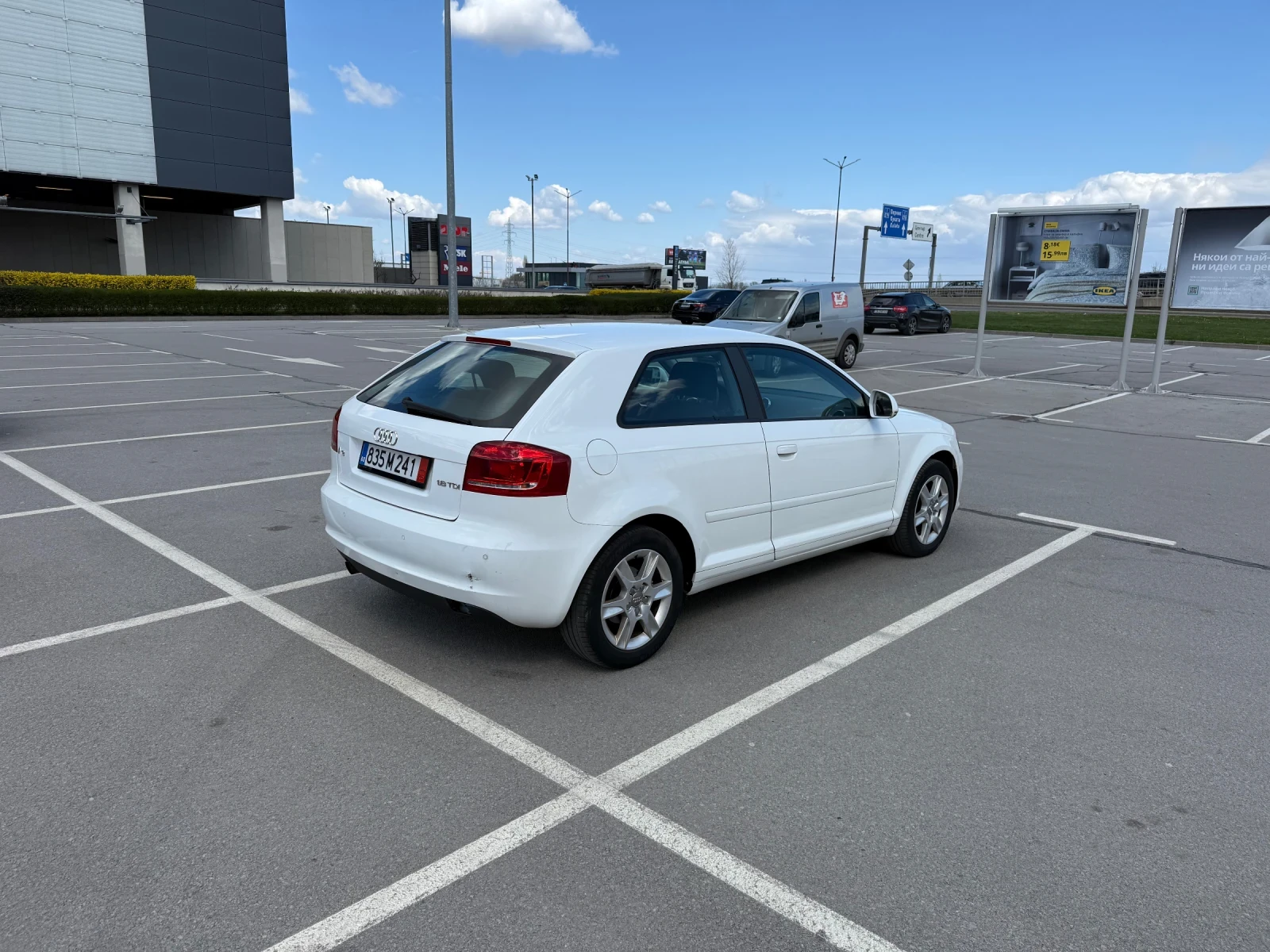 Audi A3 1.6 TDI, снимка 4 - Автомобили и джипове - 54207673