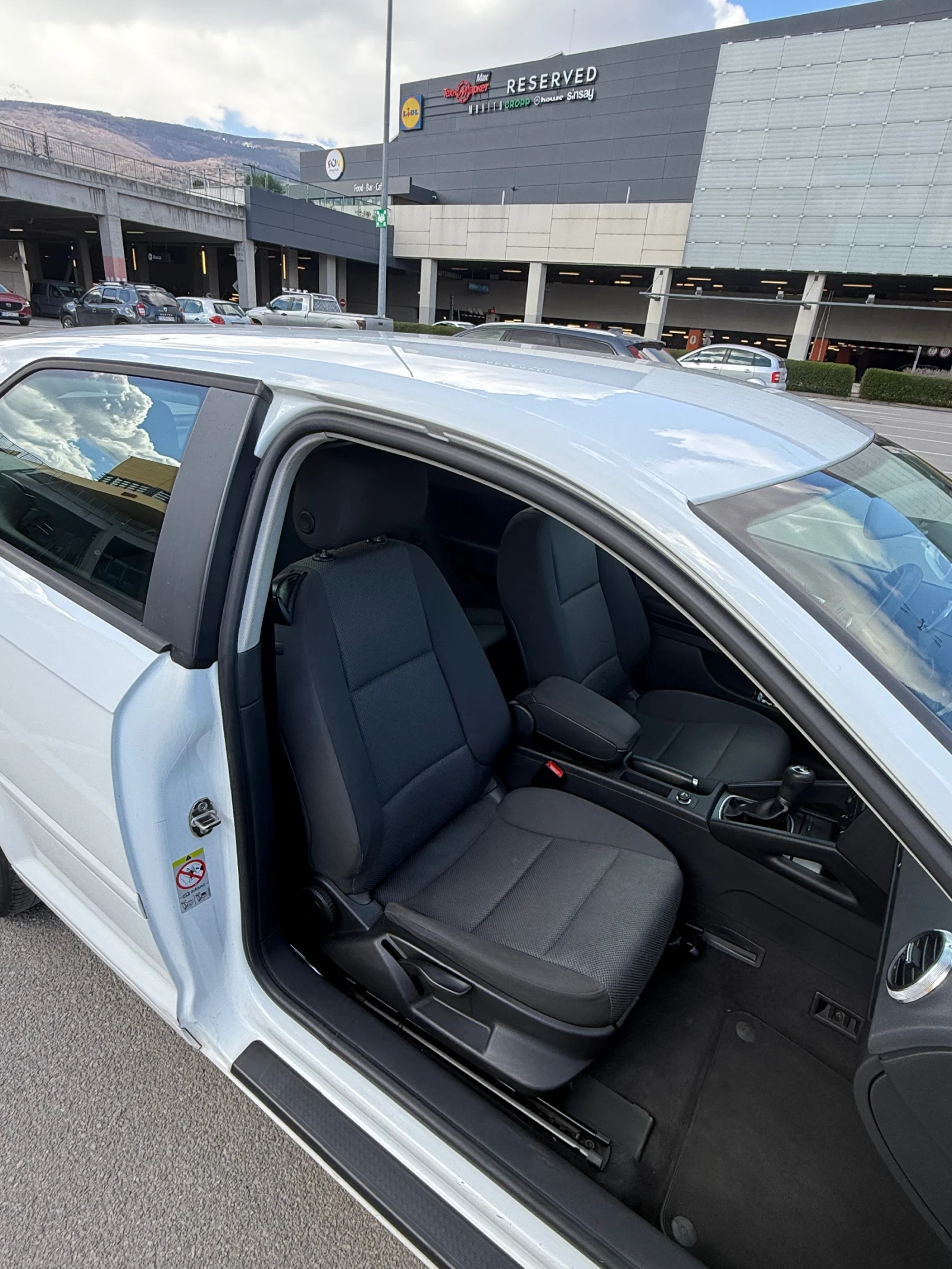 Audi A3 1.6 TDI, снимка 9 - Автомобили и джипове - 54207673