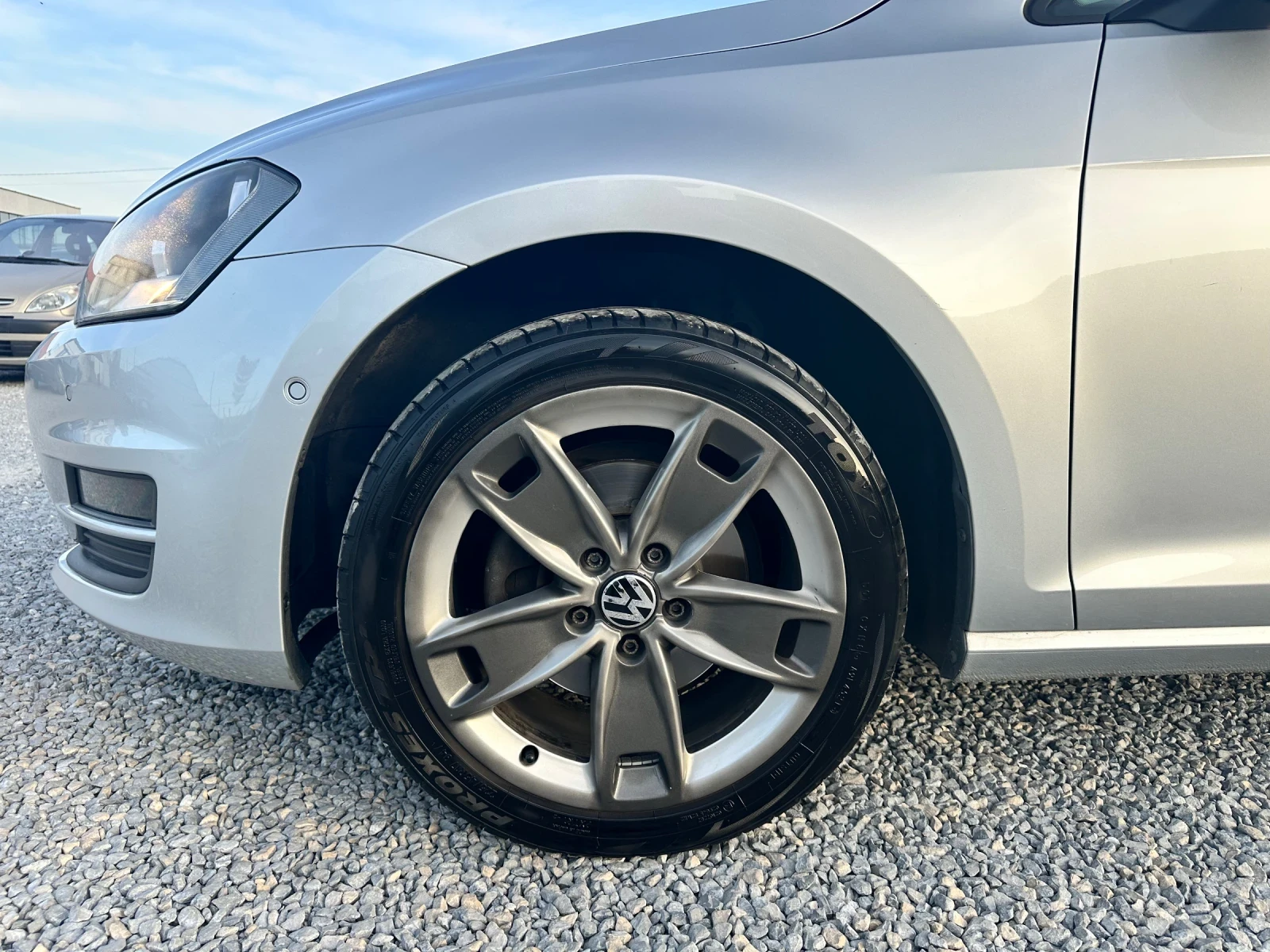 VW Golf 1.6 TDI  BLUEMOTION, снимка 16 - Автомобили и джипове - 54230440