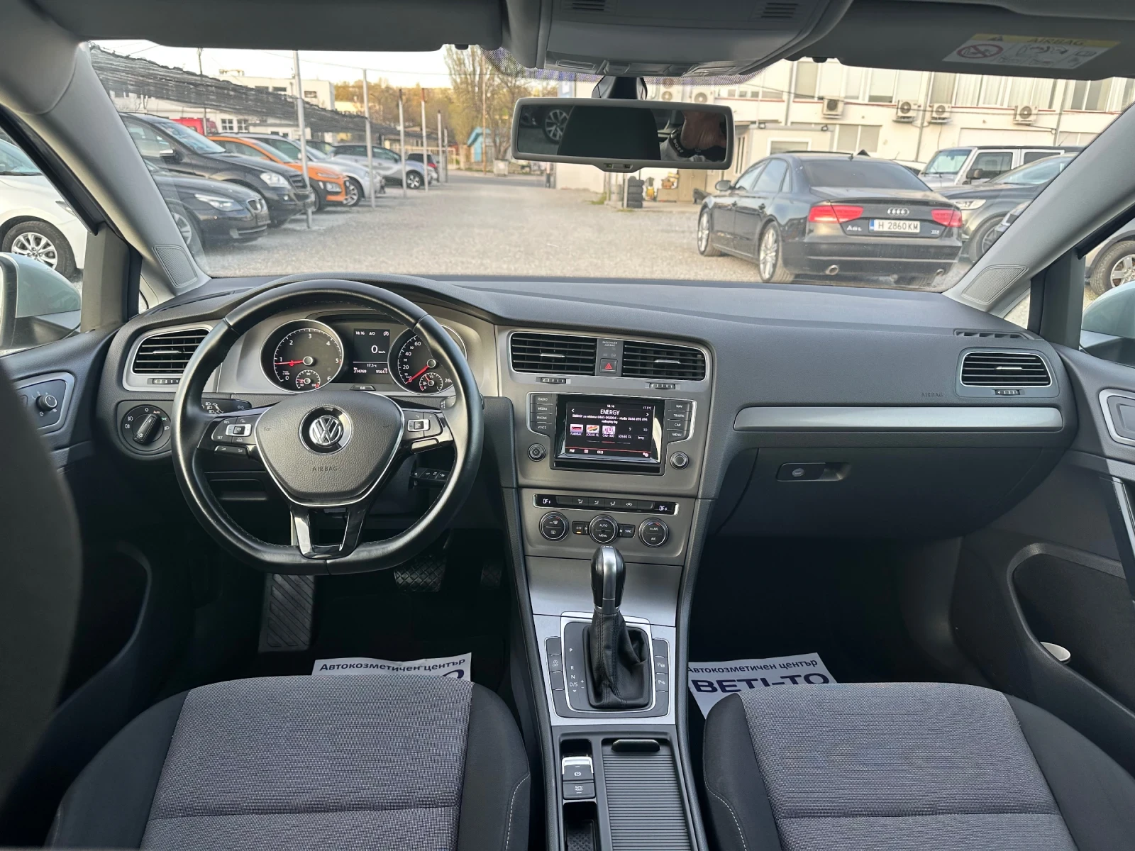 VW Golf 1.6 TDI  BLUEMOTION, снимка 15 - Автомобили и джипове - 54230440