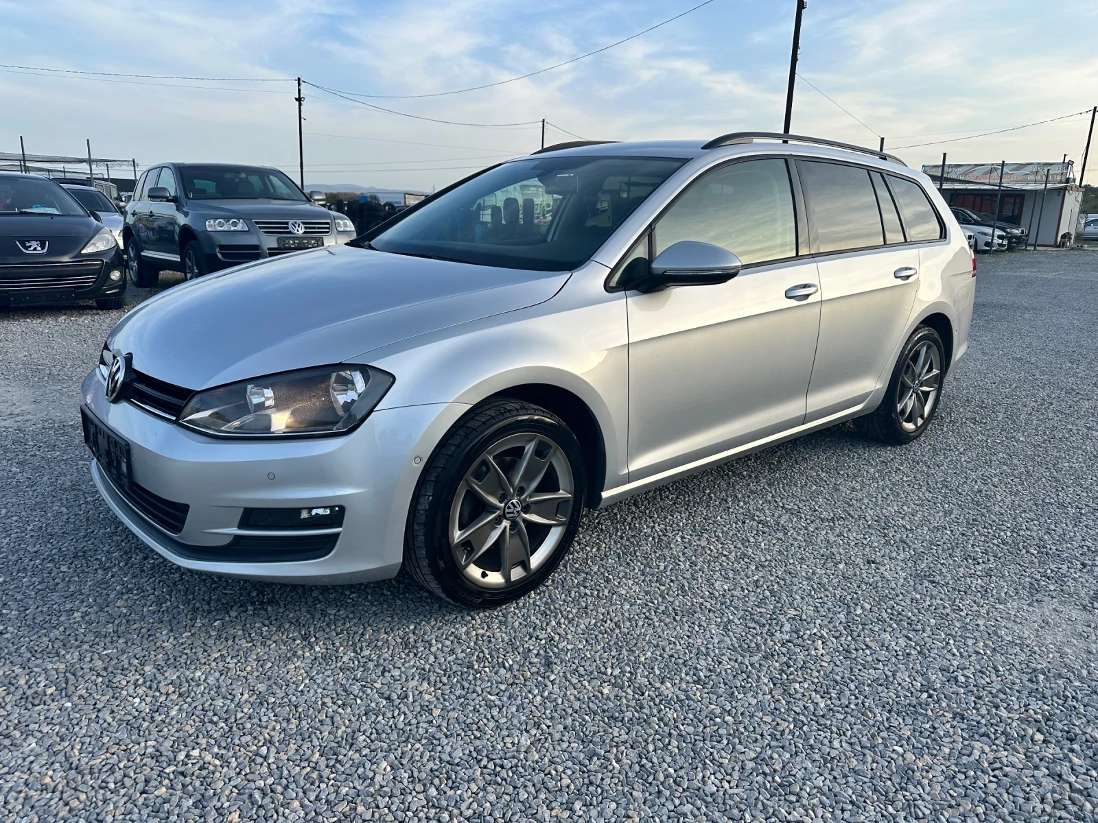 VW Golf 1.6 TDI  BLUEMOTION, снимка 3 - Автомобили и джипове - 54230440
