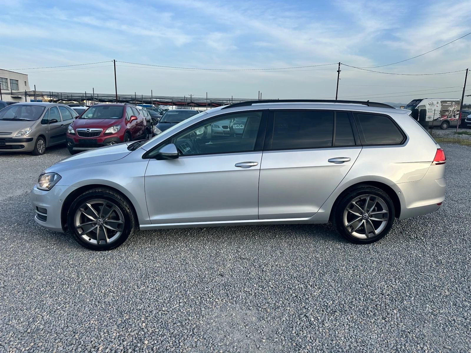 VW Golf 1.6 TDI  BLUEMOTION, снимка 5 - Автомобили и джипове - 54230440