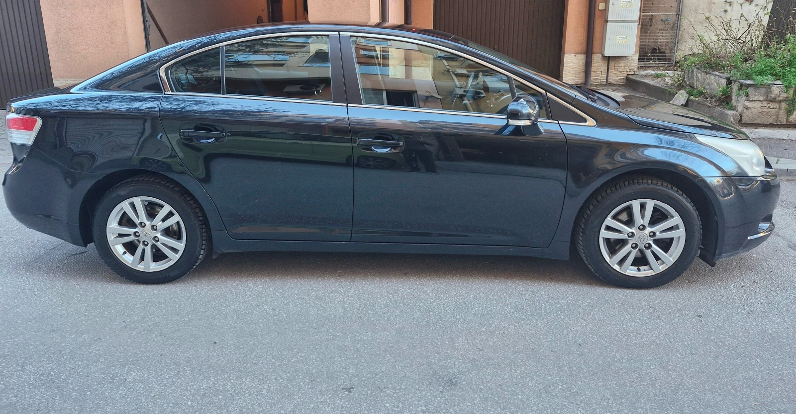 Toyota Avensis, снимка 4 - Автомобили и джипове - 54270014