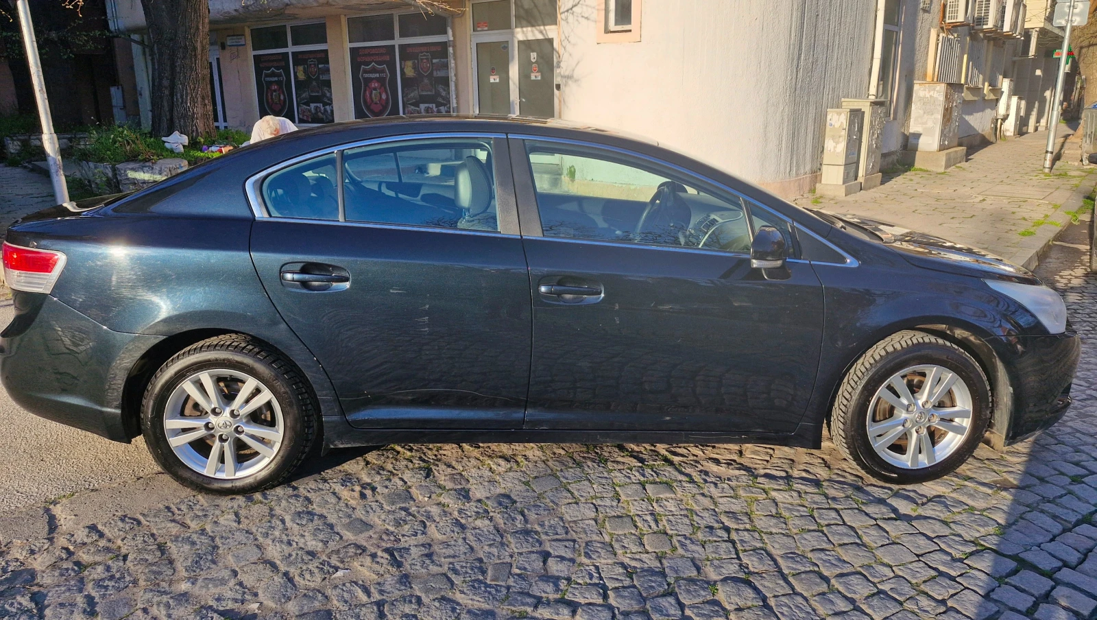 Toyota Avensis, снимка 8 - Автомобили и джипове - 54270014