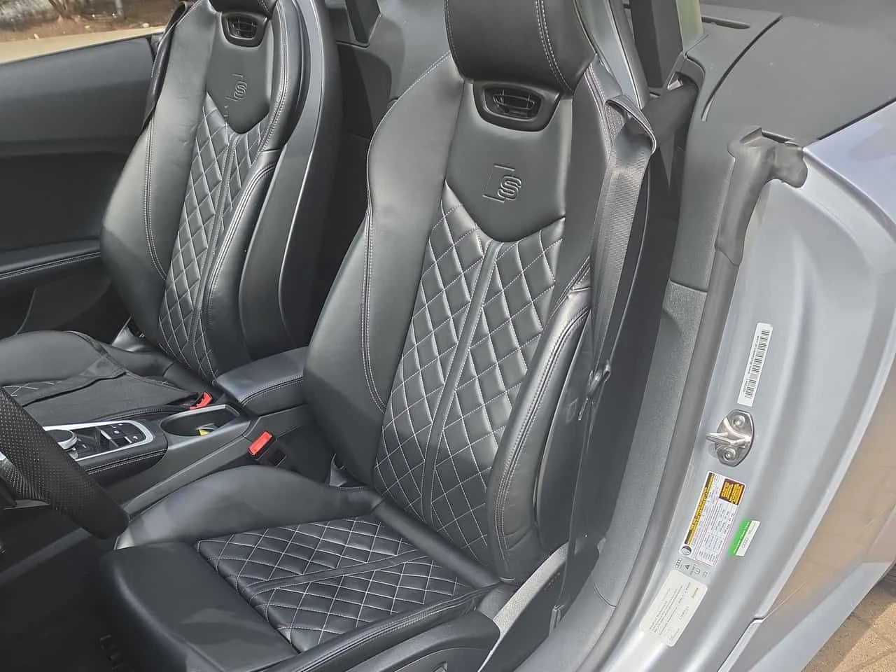 Audi Tt * 2.0T* 2 КЛЮЧА* KEYLESS* ПОДГРЕВ* , снимка 12 - Автомобили и джипове - 54374732