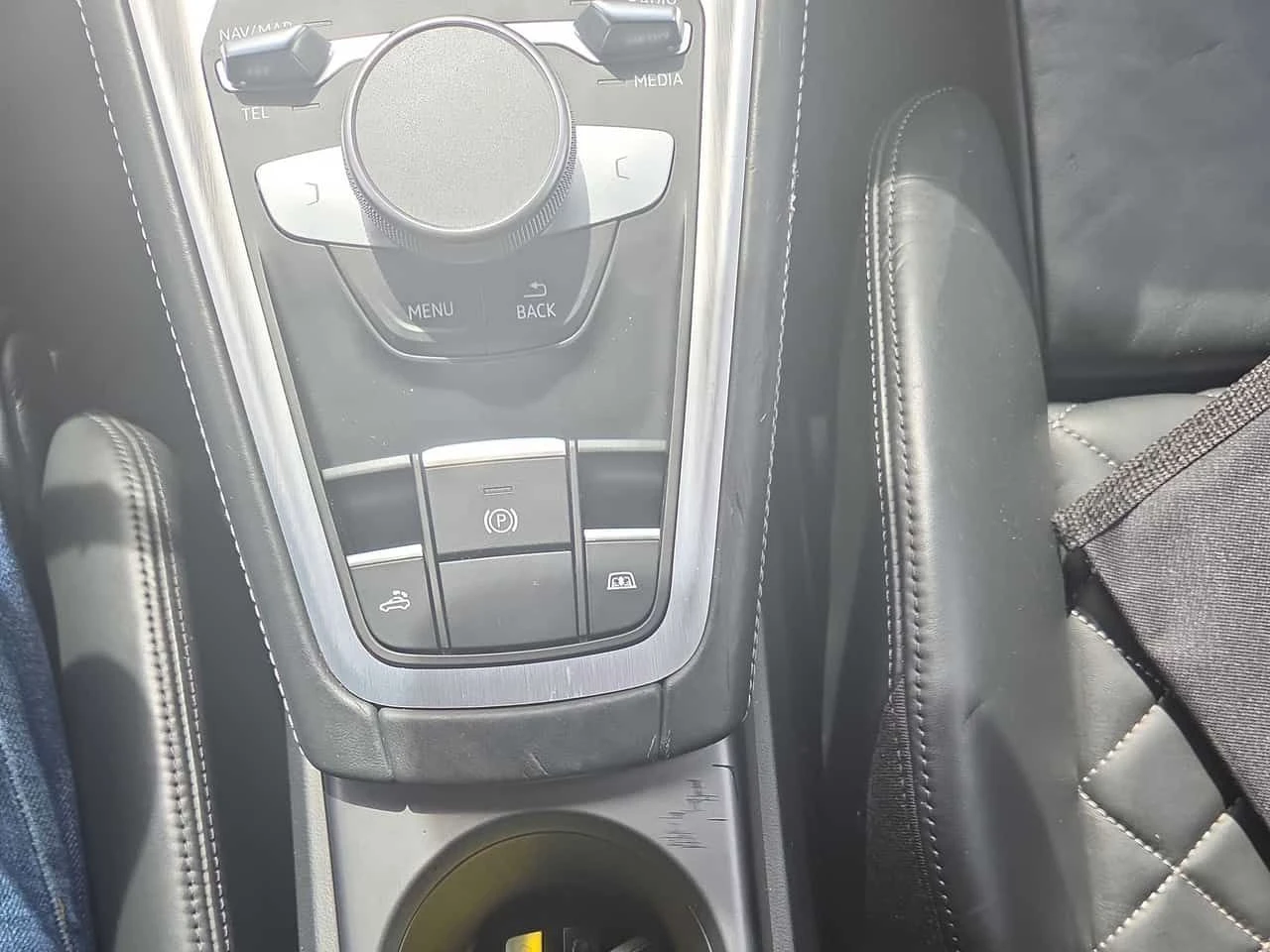 Audi Tt * 2.0T* 2 КЛЮЧА* KEYLESS* ПОДГРЕВ* , снимка 17 - Автомобили и джипове - 54374732