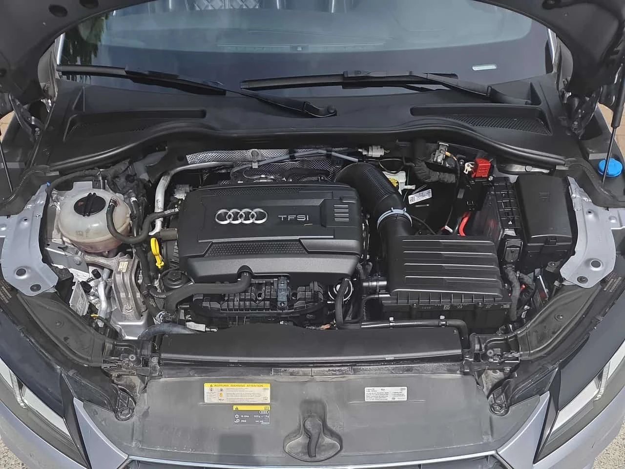 Audi Tt * 2.0T* 2 КЛЮЧА* KEYLESS* ПОДГРЕВ* , снимка 10 - Автомобили и джипове - 54374732