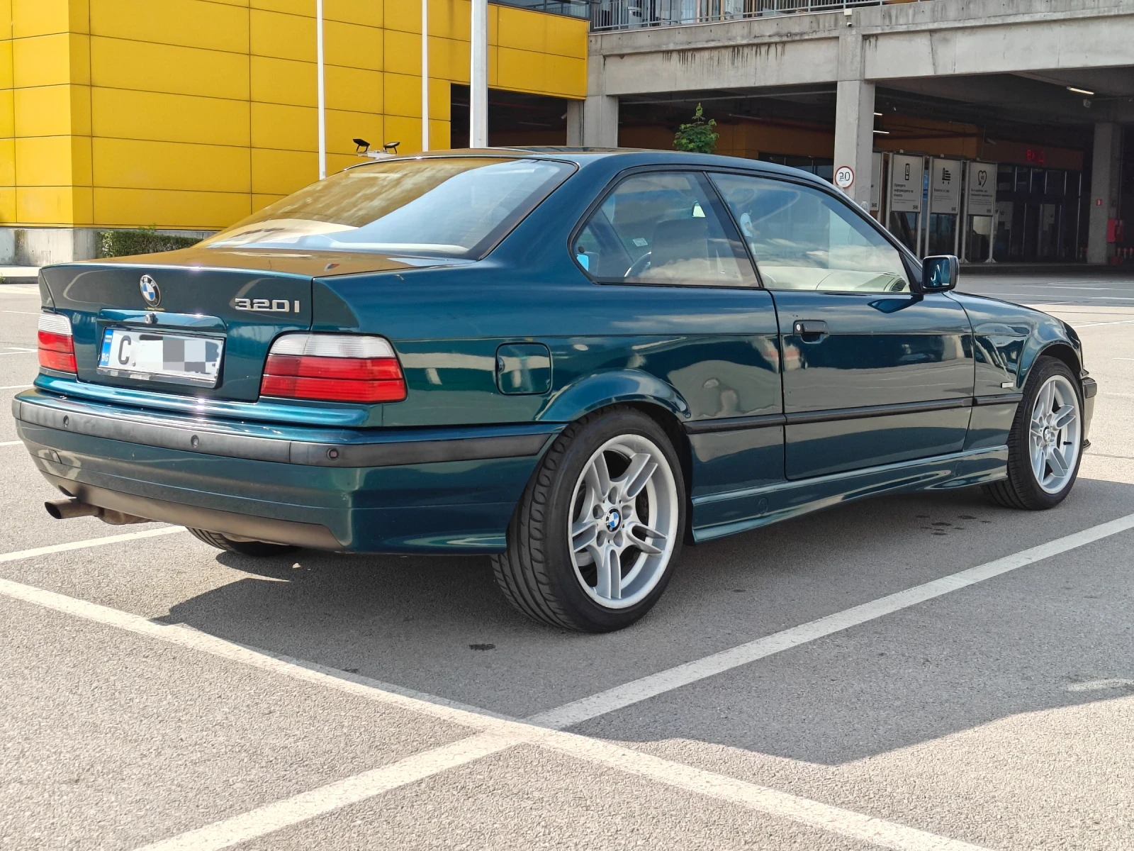 BMW 320 320i , снимка 9 - Автомобили и джипове - 54605315