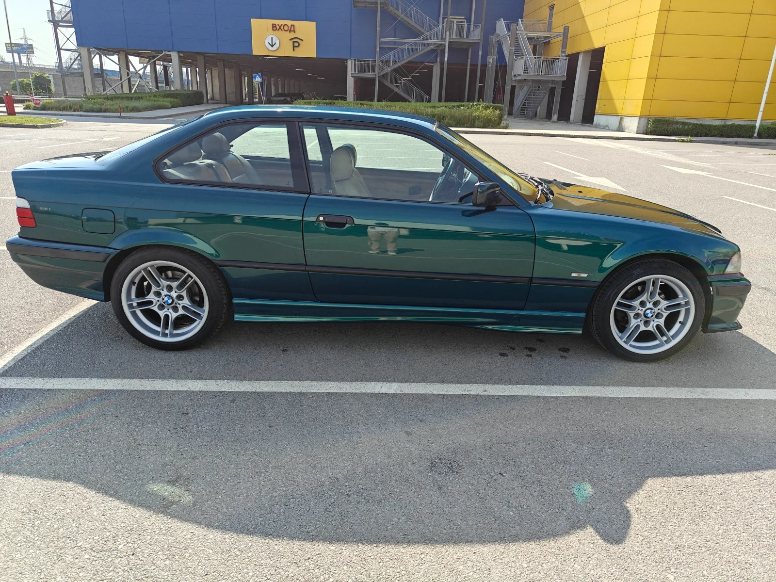 BMW 320 320i , снимка 8 - Автомобили и джипове - 54605315