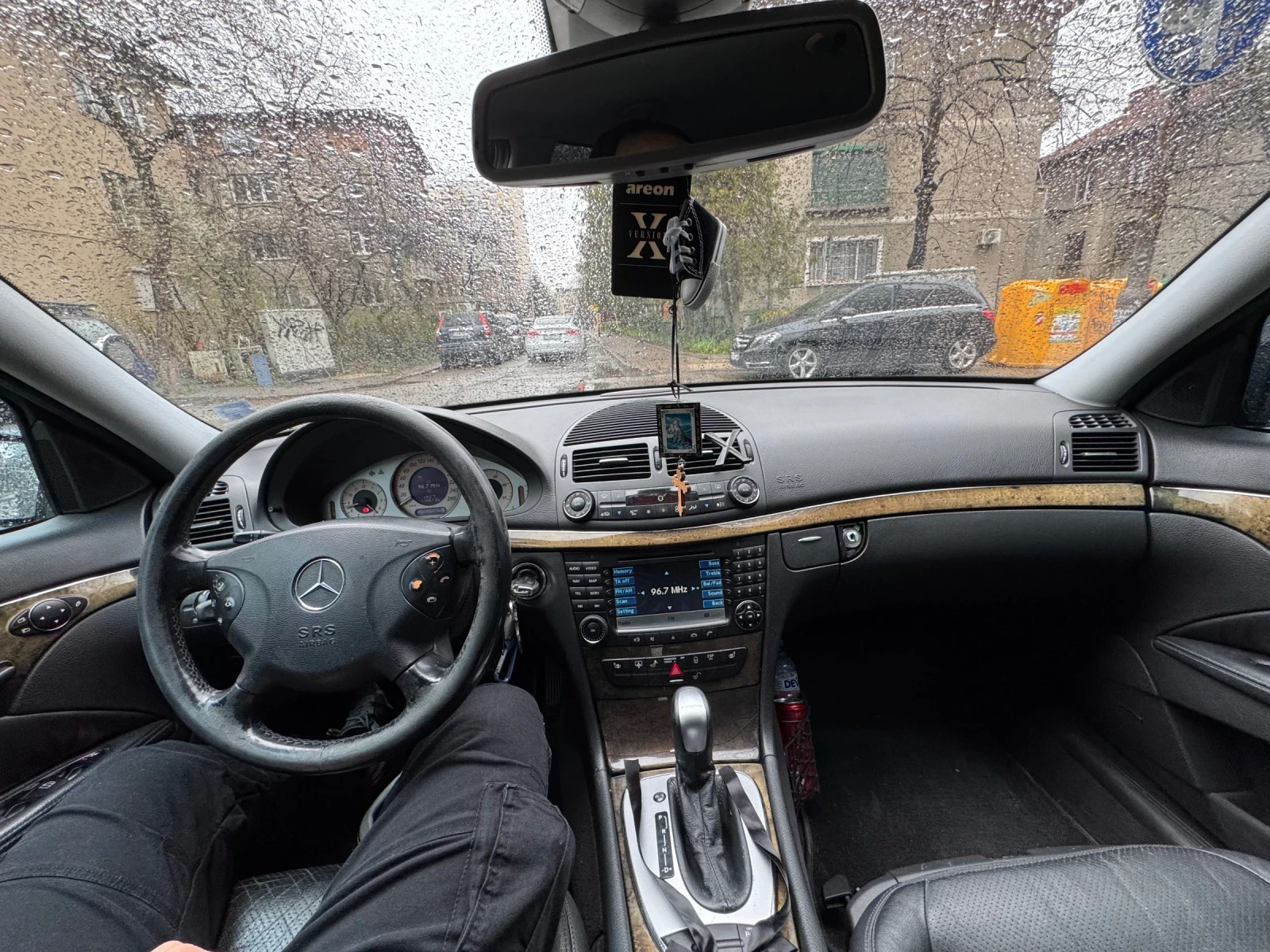 Mercedes-Benz E 320 3.2 CDI, снимка 5 - Автомобили и джипове - 54753876