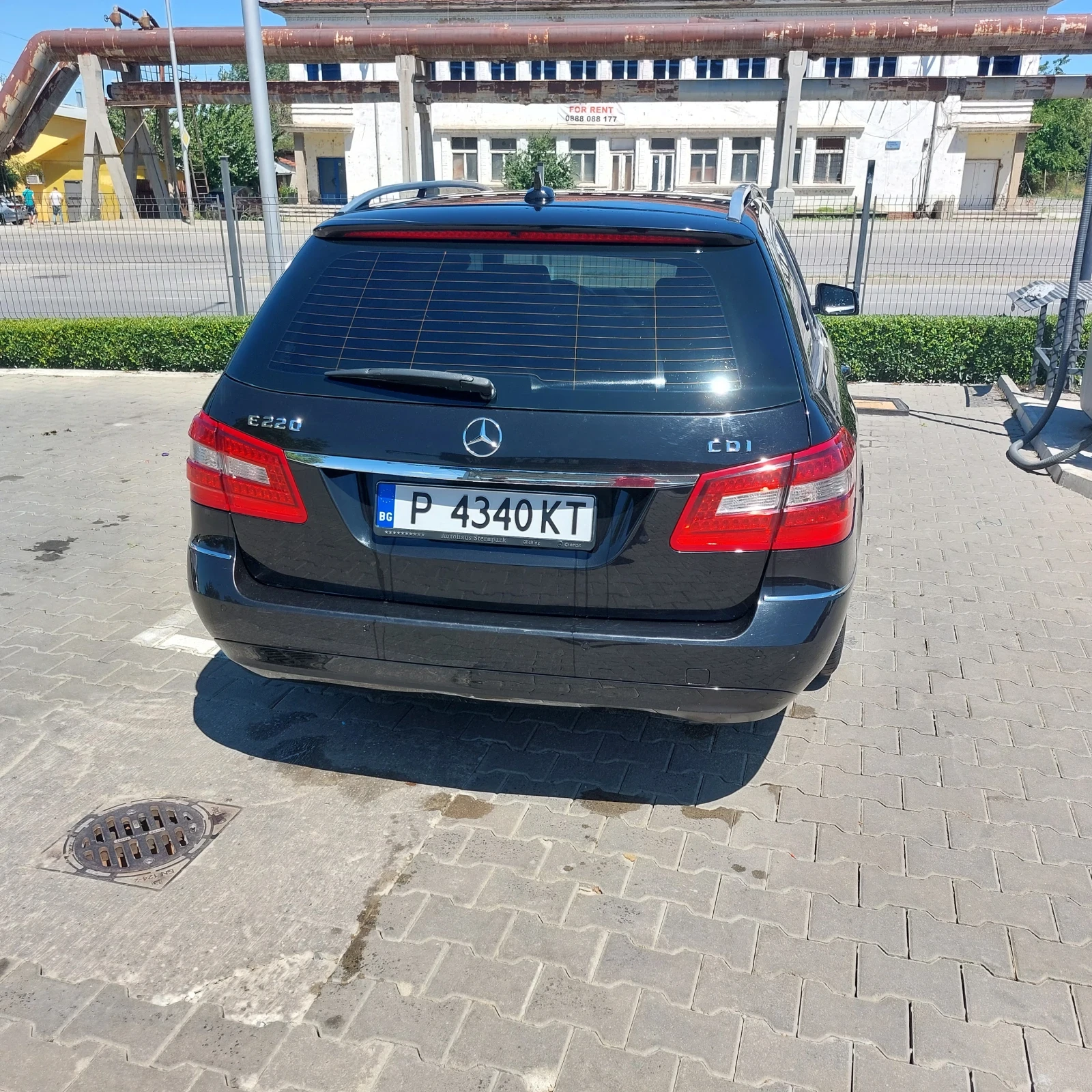 Mercedes-Benz E 220, снимка 5 - Автомобили и джипове - 54913412