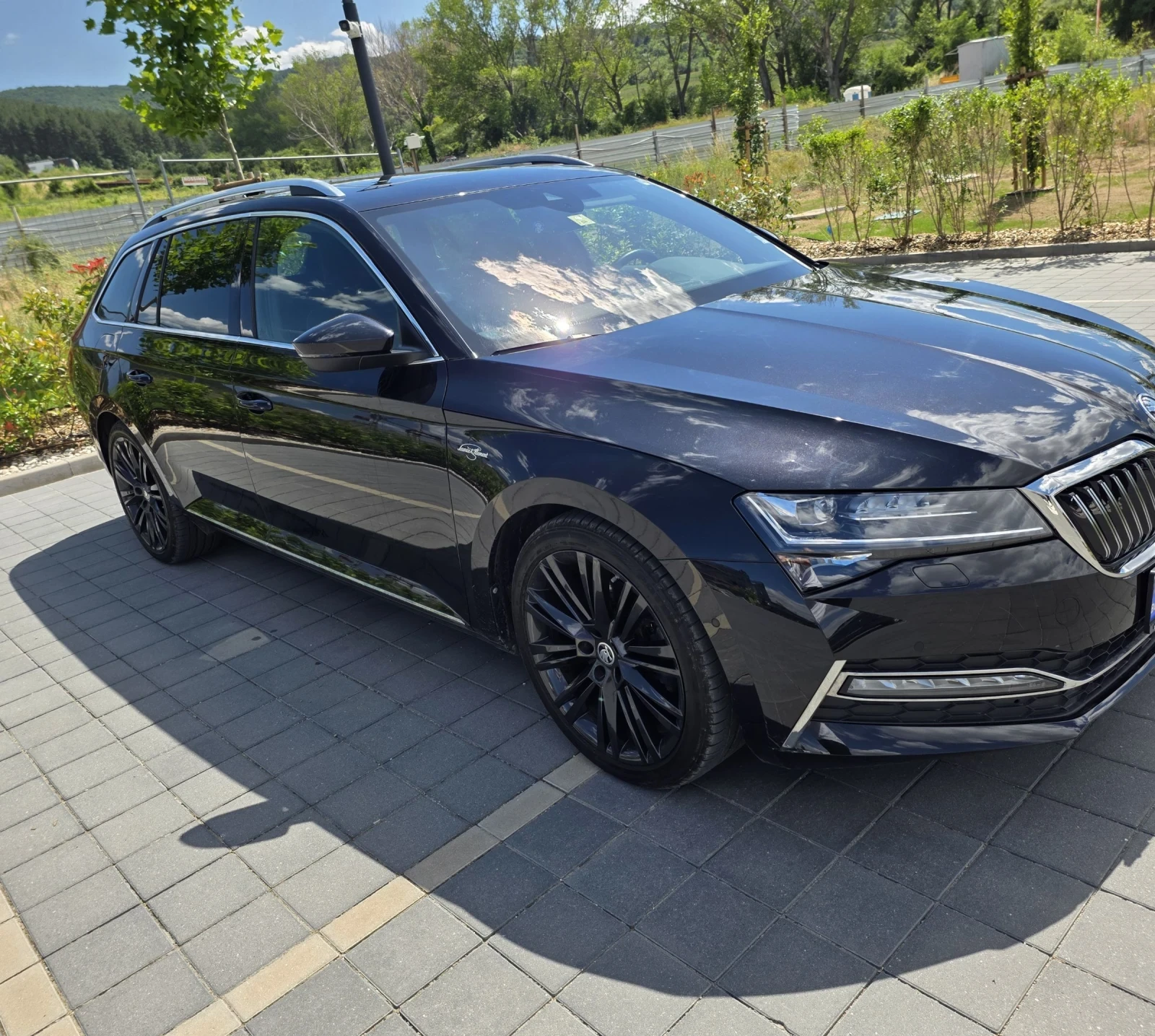 Skoda Superb 4x4 Laurin& Klement, снимка 4 - Автомобили и джипове - 55281512
