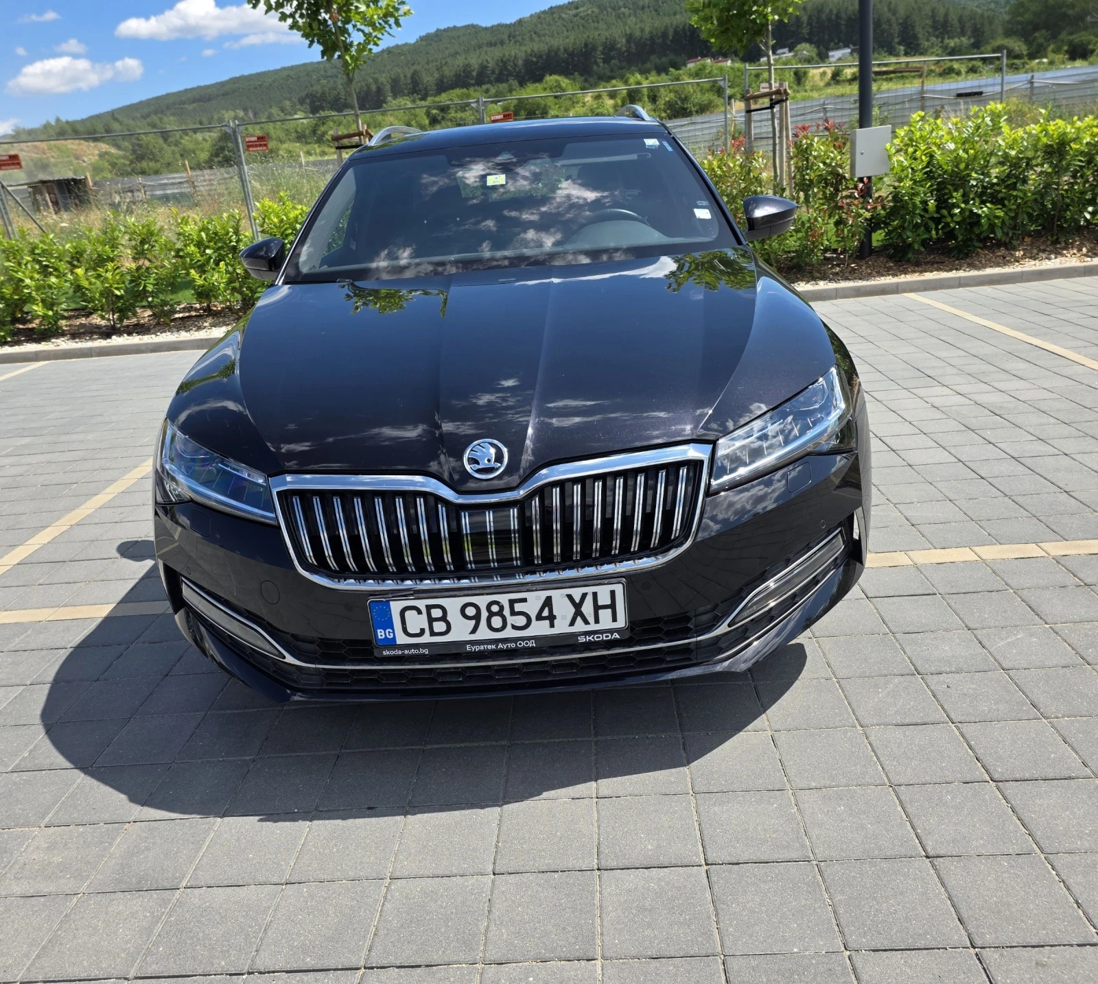 Skoda Superb 4x4 Laurin& Klement, снимка 3 - Автомобили и джипове - 55281512