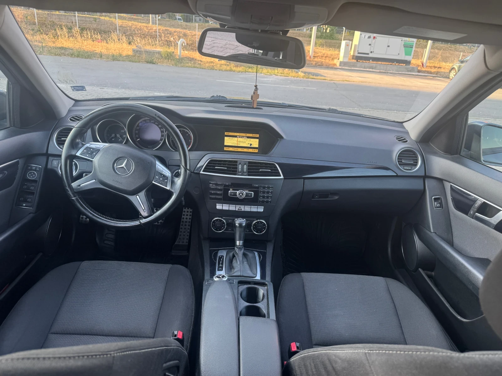 Mercedes-Benz C 220, снимка 10 - Автомобили и джипове - 55450875