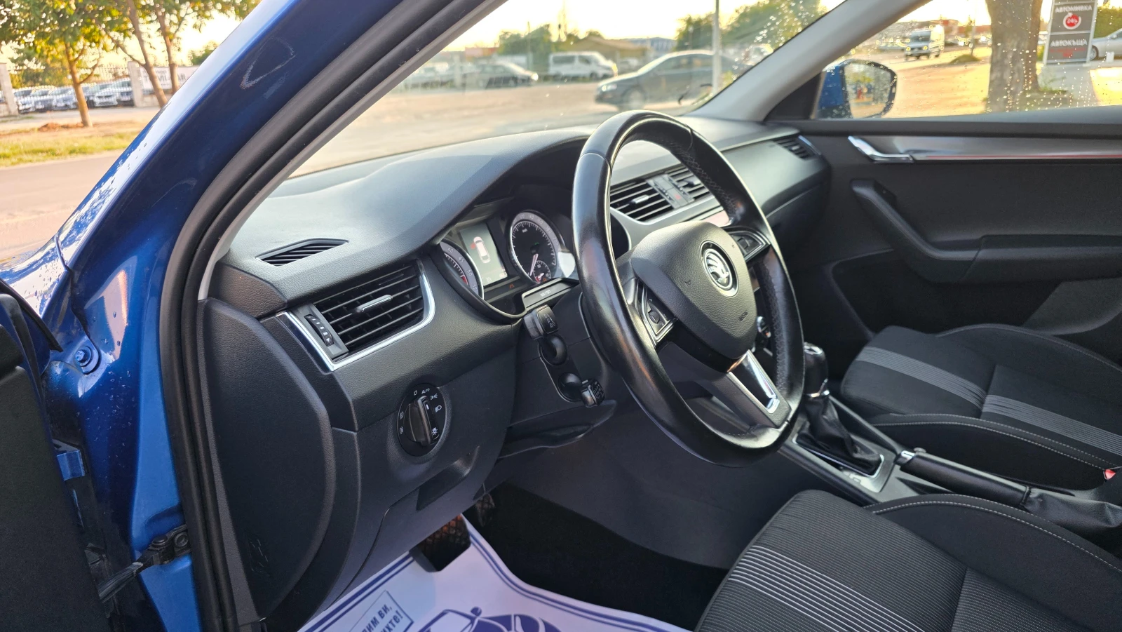 Skoda Octavia DISTRONIC/NAVI/FUL-FUL, снимка 9 - Автомобили и джипове - 55607680