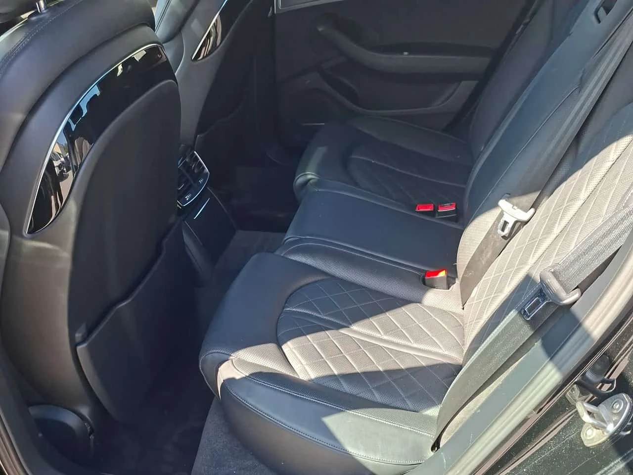 Audi A8  4.0T / 360 / DIS / HUD / Масажи / АВТОКРЕДИТ, снимка 10 - Автомобили и джипове - 55767706