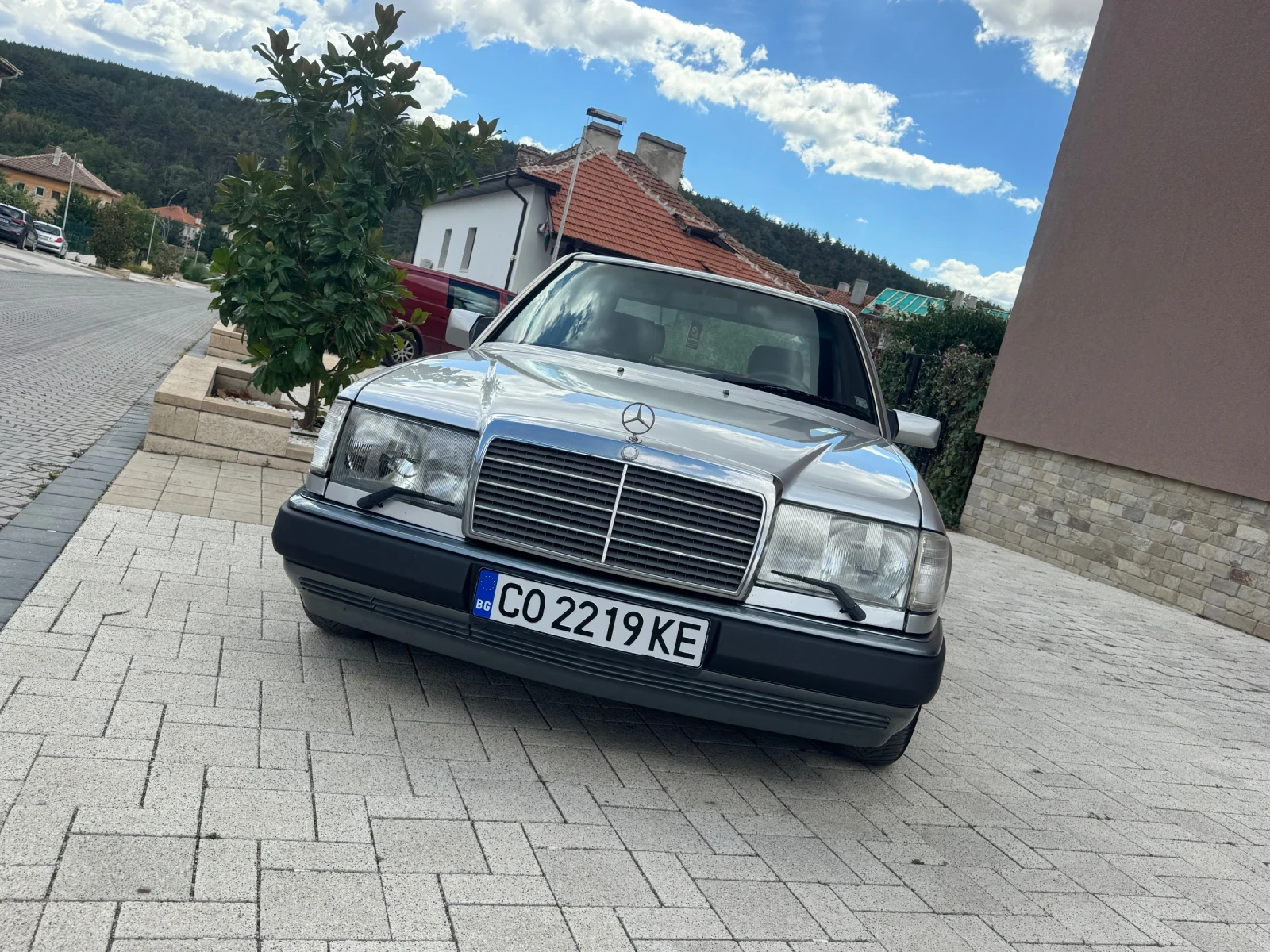 Mercedes-Benz 124, снимка 2 - Автомобили и джипове - 55950570