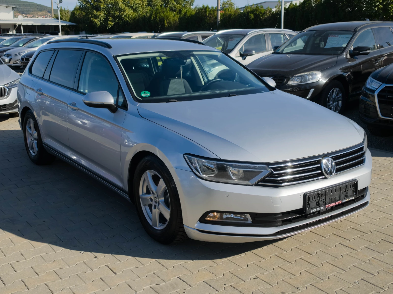 VW Passat 2.0* 150кс* Дистроник* Нави* keyless, снимка 5 - Автомобили и джипове - 56324042