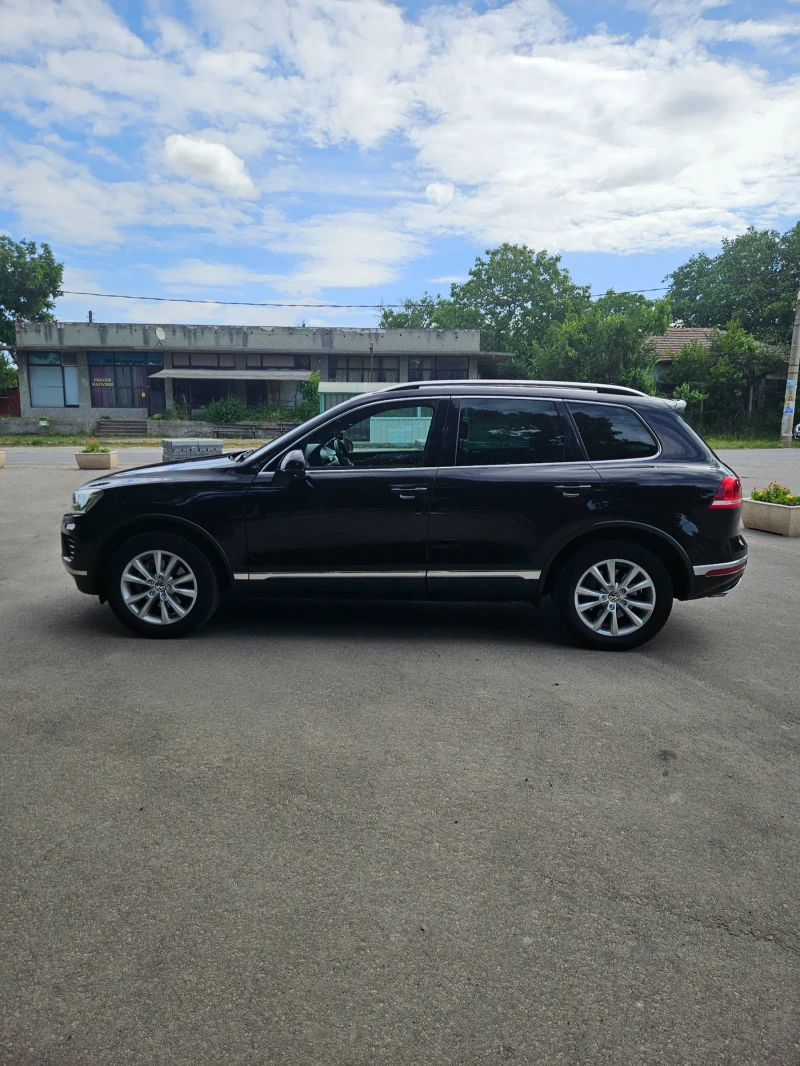 VW Touareg, снимка 4 - Автомобили и джипове - 48070880