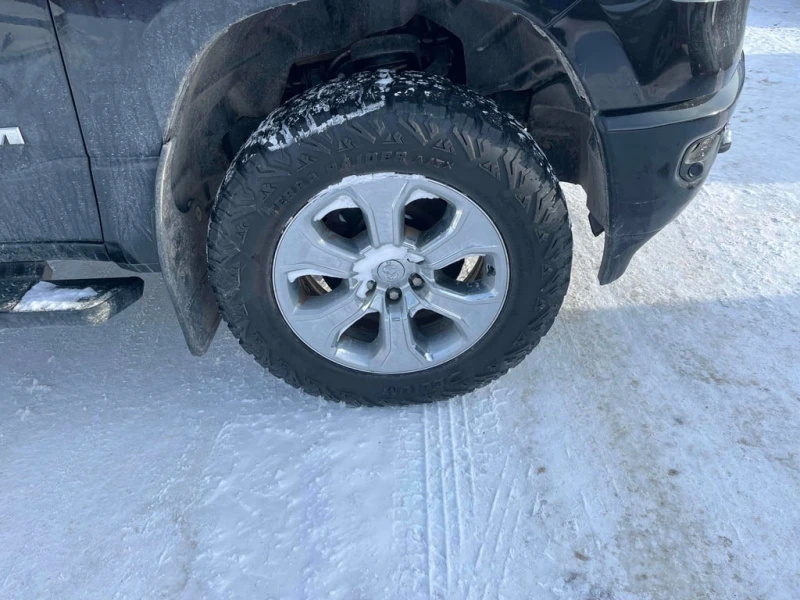 Dodge RAM 1500 * Big Horn * CARFAX * БЕЗ ПЪРВОНАЧАЛНА ВНОСКА, снимка 7 - Автомобили и джипове - 53210594
