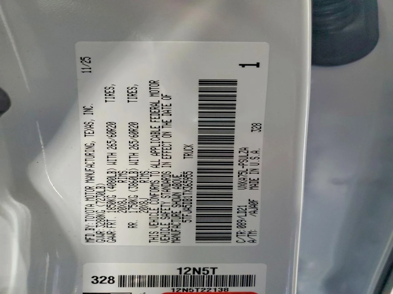 Toyota Tundra 4WD Limited CrewMax 5.5' Bed | Mobile.bg � ����������� 12