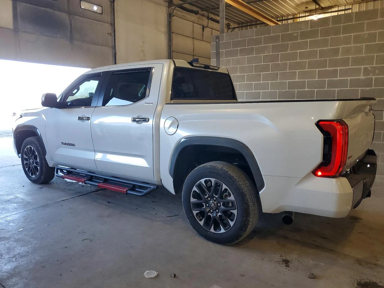 Toyota Tundra 4WD Limited CrewMax 5.5' Bed | Mobile.bg � ����������� 2