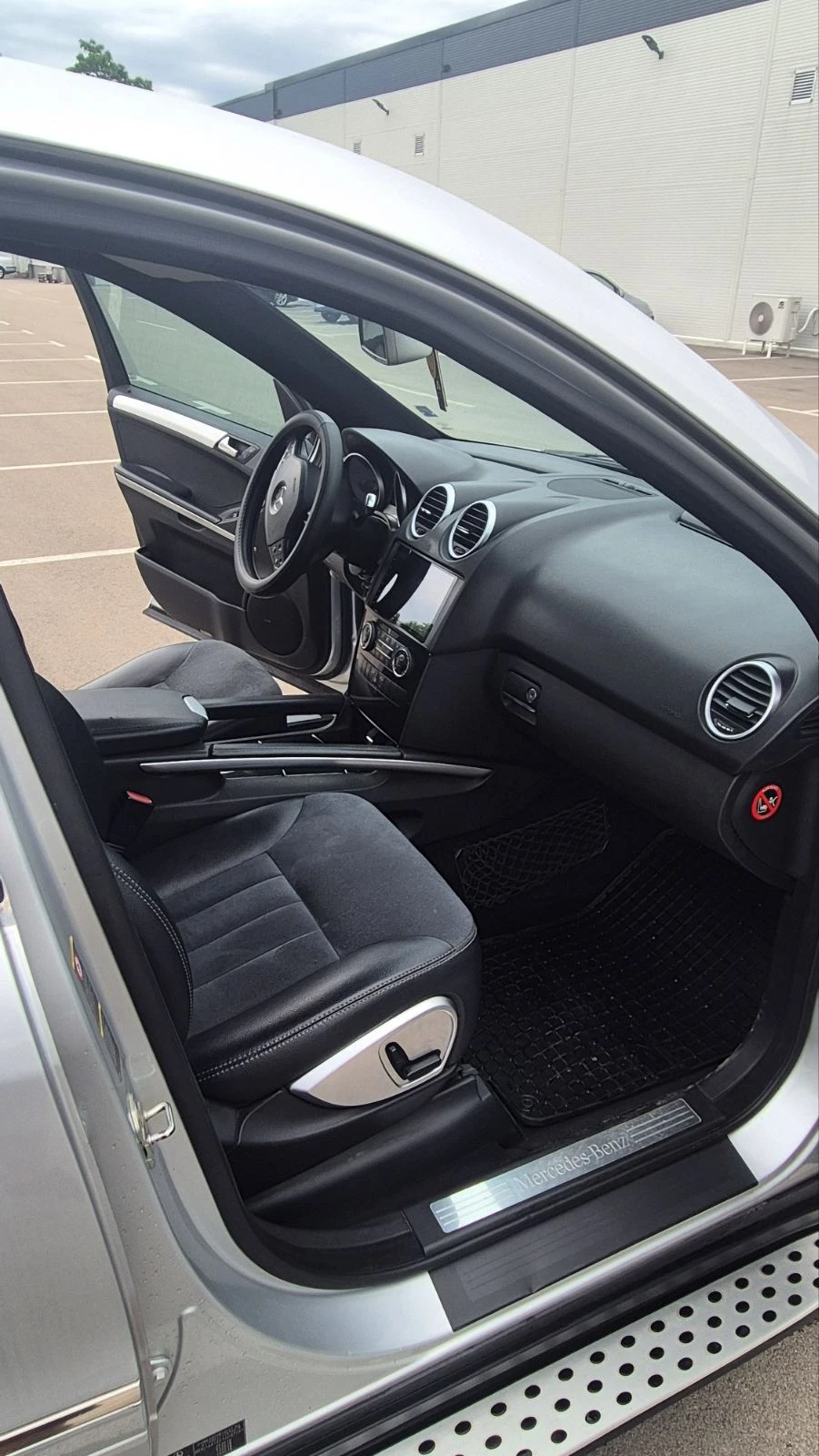 Mercedes-Benz ML 320, снимка 8 - Автомобили и джипове - 54642646