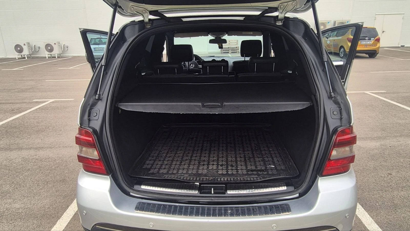 Mercedes-Benz ML 320, снимка 9 - Автомобили и джипове - 54642646