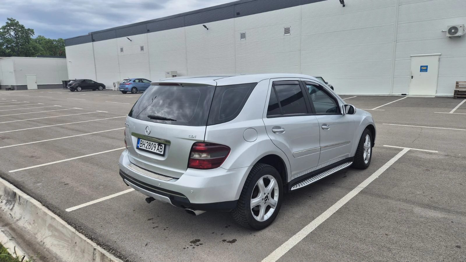 Mercedes-Benz ML 320, снимка 5 - Автомобили и джипове - 54642646