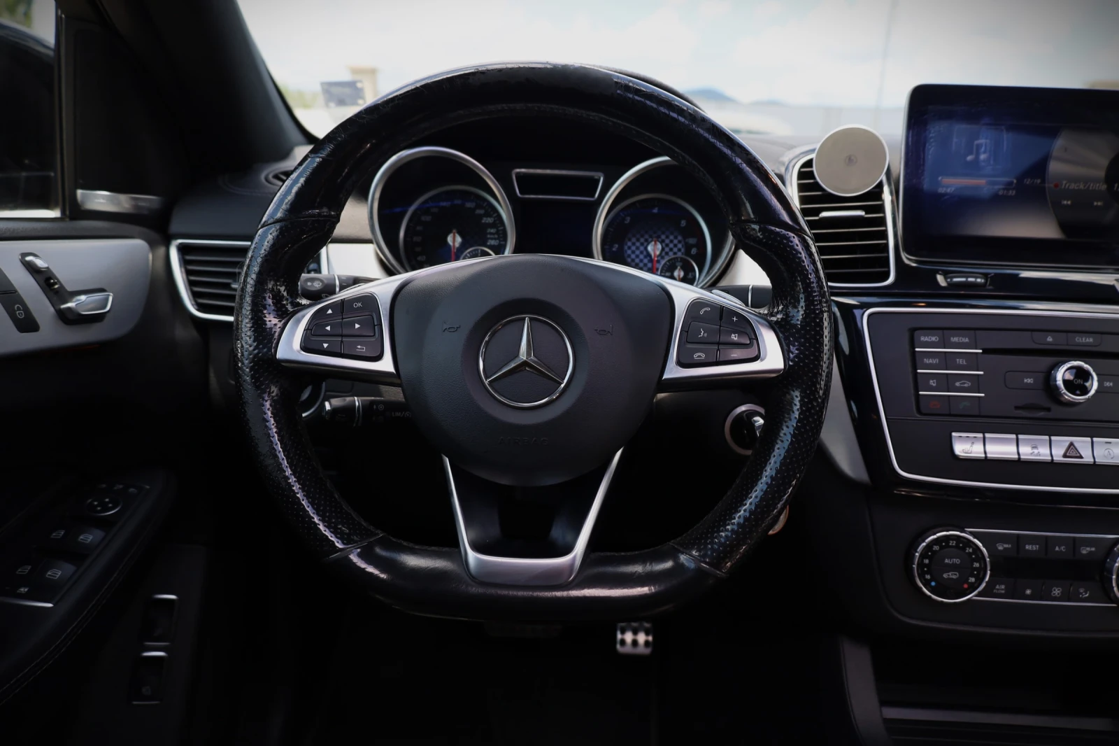 Mercedes-Benz GLE 350 3.0 D AMG LINE, снимка 10 - Автомобили и джипове - 55223145
