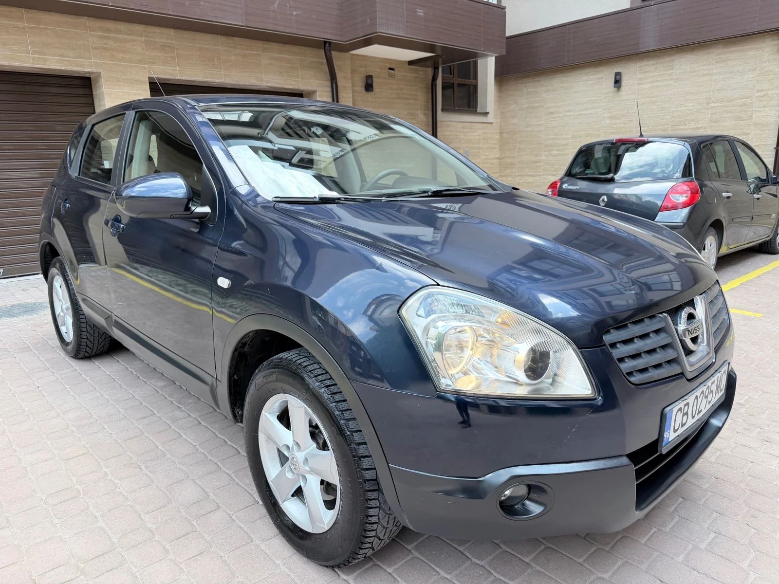Nissan Qashqai, снимка 2 - Автомобили и джипове - 55659569