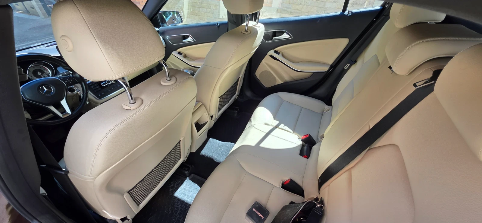 Mercedes-Benz GLA 220 4 matic 69000км, снимка 6 - Автомобили и джипове - 56219917