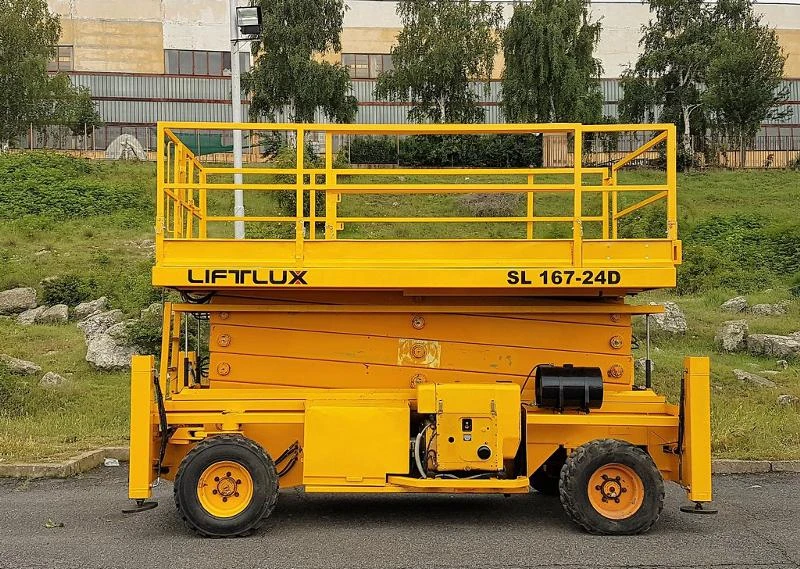 Автовишка Друга марка Liftlux SL 167-24D  4х4, снимка 1 - Индустриална техника - 18410280