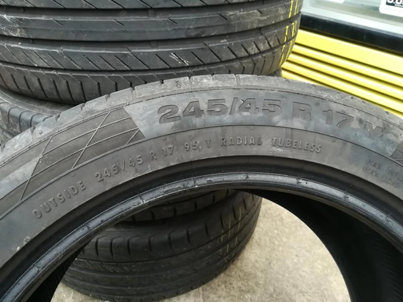 Гуми Зимни 245/45R17, снимка 5 - Гуми и джанти - 20441519