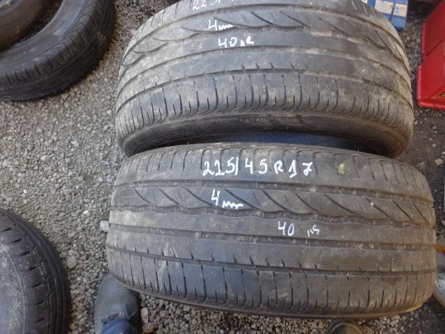 Гуми Летни 225/45R17, снимка 2 - Гуми и джанти - 21433791