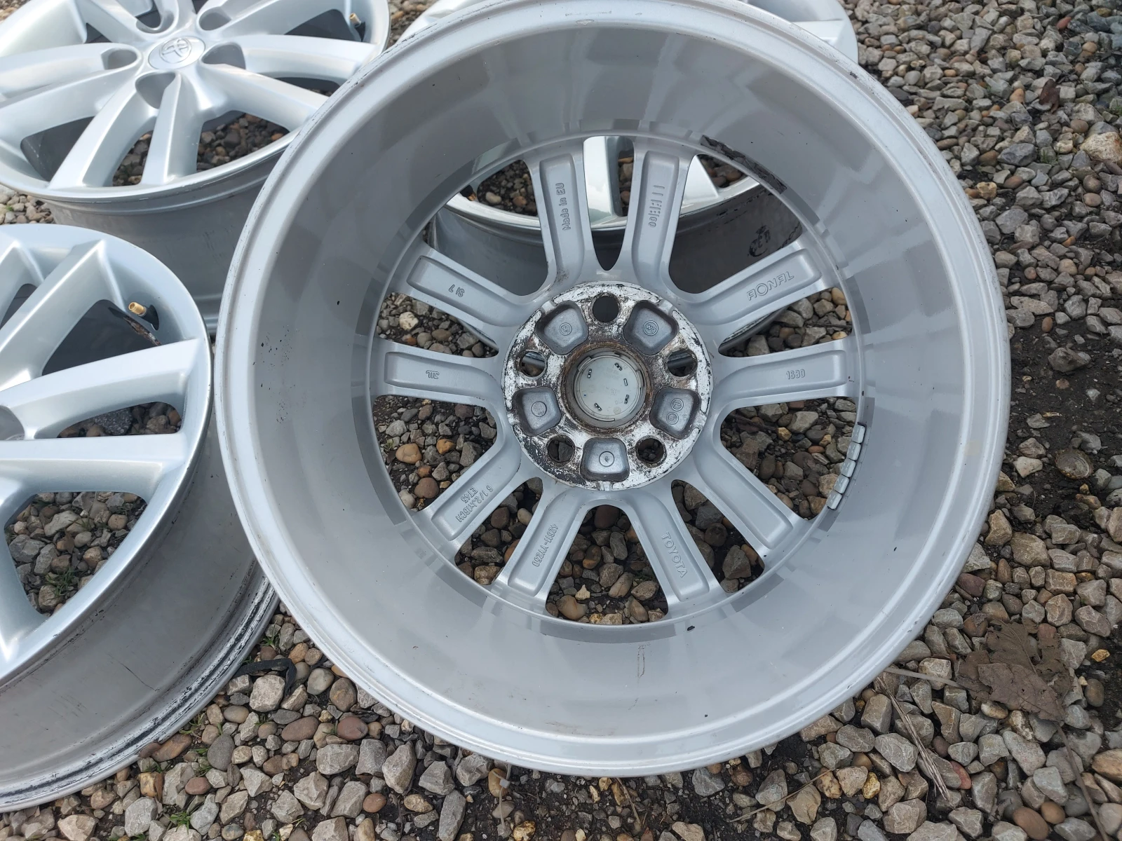 Джанти за Toyota Auris, снимка 6 - Гуми и джанти - 53742220