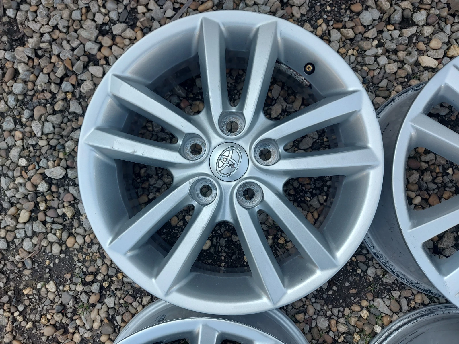 Джанти за Toyota Auris, снимка 5 - Гуми и джанти - 53742220